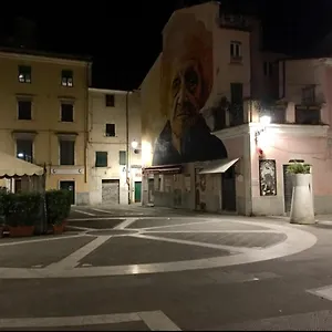Splendida Mansarda Open Space, Finiture Di Lusso. Carrara