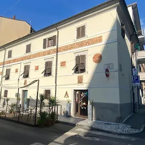 Casa Puccini Bienaime' Carrara
