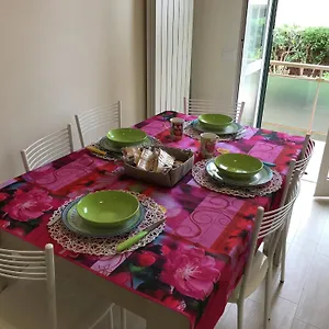 Amazing Near Pet Friendly Carrara